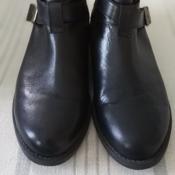 'Bella~Vita' Black Leather Boot Size 6.5M EUC - Picture 2 of 16